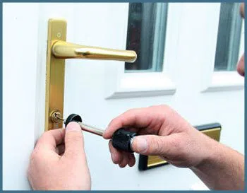 First-Class Locksmith Store  Whittier, CA 562-340-4635 - 15-emergency-lockout