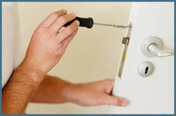 First-Class Locksmith Store  Whittier, CA 562-340-4635 - 5-locks-repair